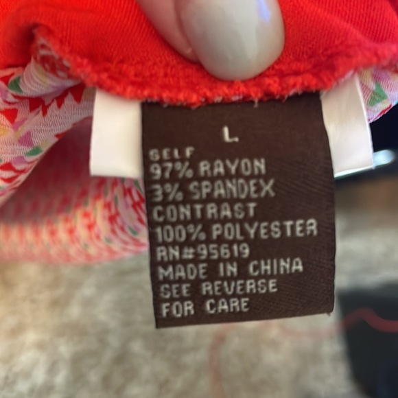 Fever high low top with small cuffed sleeves. Size large. Color burnt Orange - Picture 4 of 6